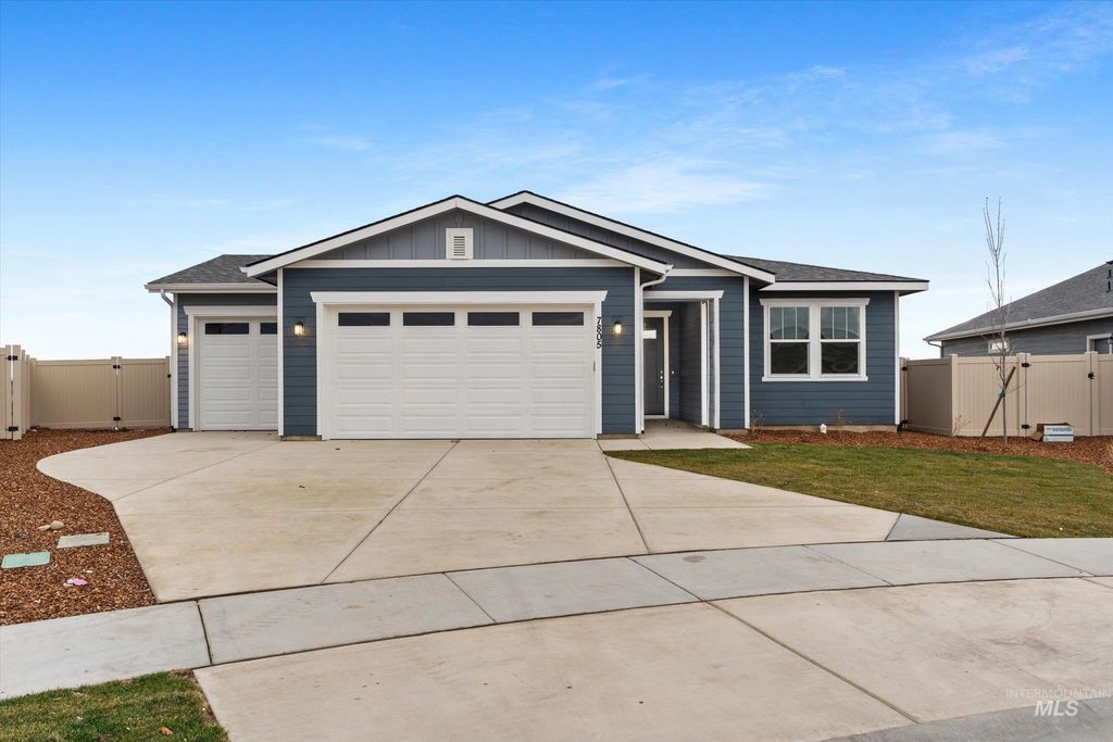 7805 E Beaufort St, Nampa, ID 83687
