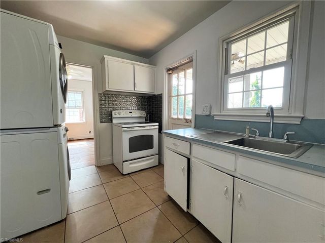 1305 Winstead Place, Greensboro, NC 27408