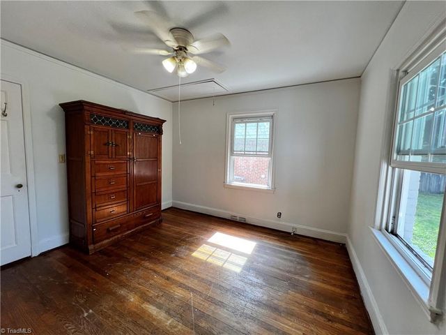 1305 Winstead Place, Greensboro, NC 27408