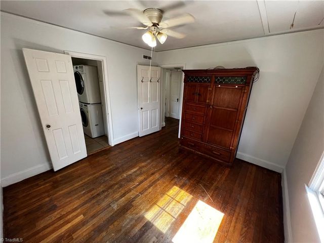 1305 Winstead Place, Greensboro, NC 27408