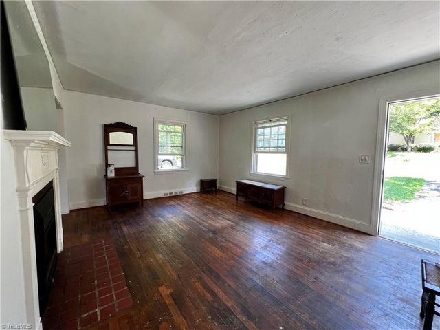 1305 Winstead Place, Greensboro, NC 27408