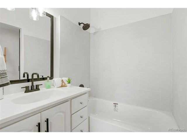 22 E Exposition Ave, Denver, CO 80209