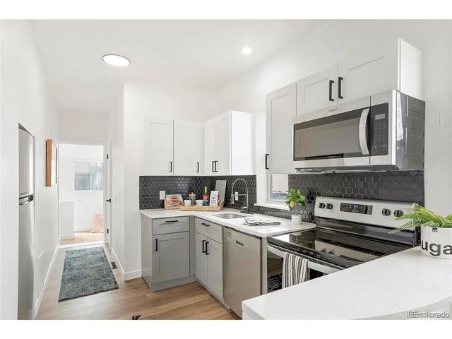 22 E Exposition Ave, Denver, CO 80209