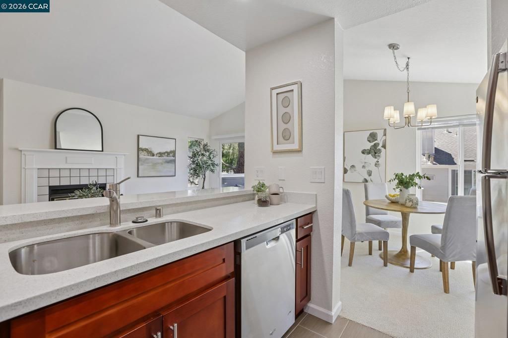 Image 15 of property listing at 271 Norris Canyon Ter A, San Ramon, CA 94583