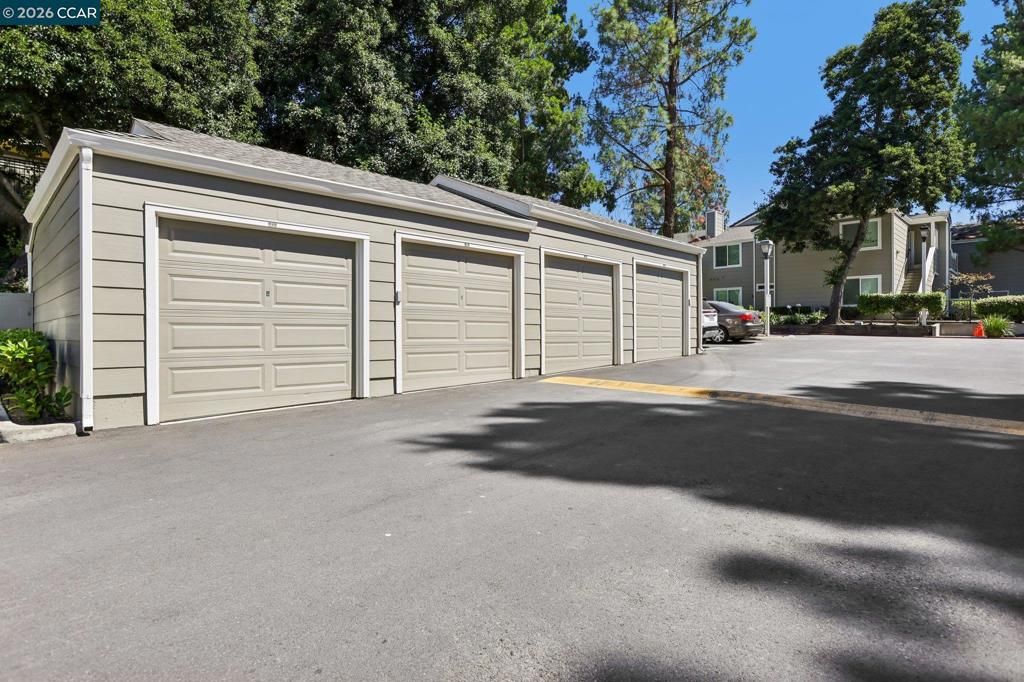 Image 36 of property listing at 271 Norris Canyon Ter A, San Ramon, CA 94583