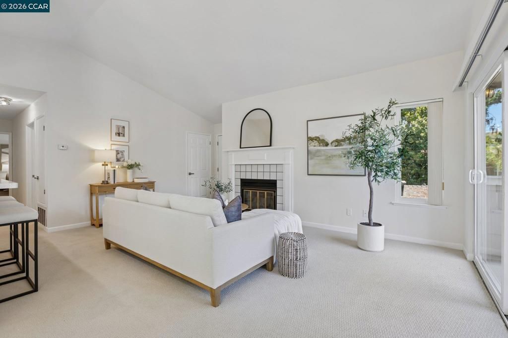 Image 8 of property listing at 271 Norris Canyon Ter A, San Ramon, CA 94583