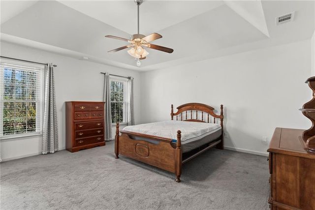 146 Lakeside Drive NW, Kennesaw, GA 30144