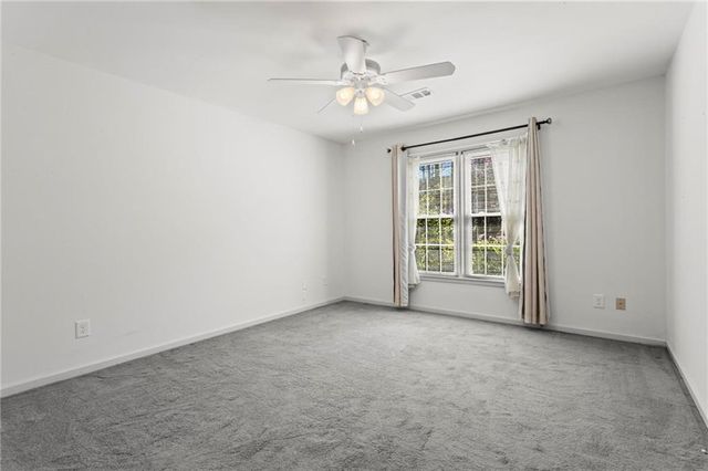 146 Lakeside Drive NW, Kennesaw, GA 30144