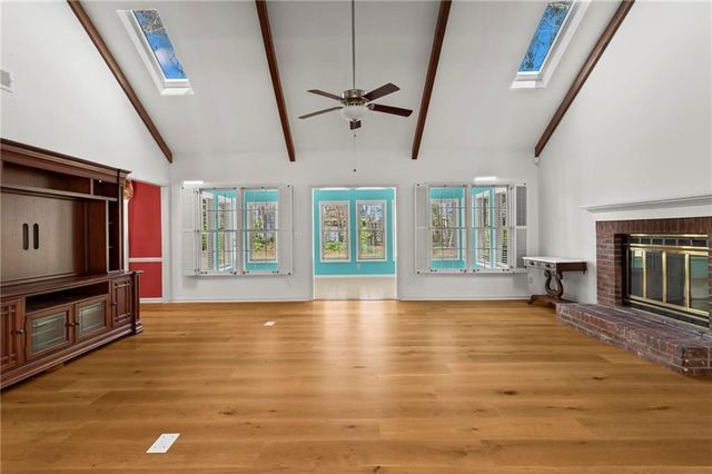 146 Lakeside Drive NW, Kennesaw, GA 30144