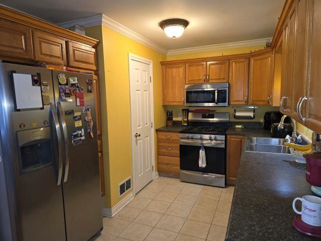 3052 Eastgate Street, Burton, MI 48519