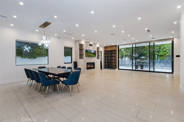 5017 Hesperia Ave, Encino, CA 91316