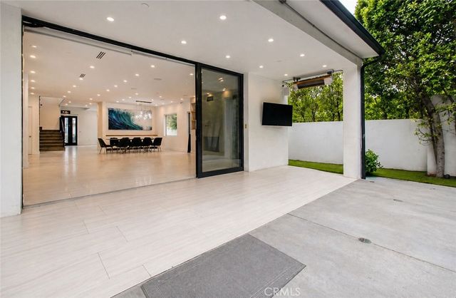 5017 Hesperia Ave, Encino, CA 91316