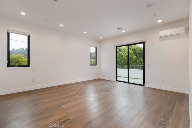 5017 Hesperia Ave, Encino, CA 91316