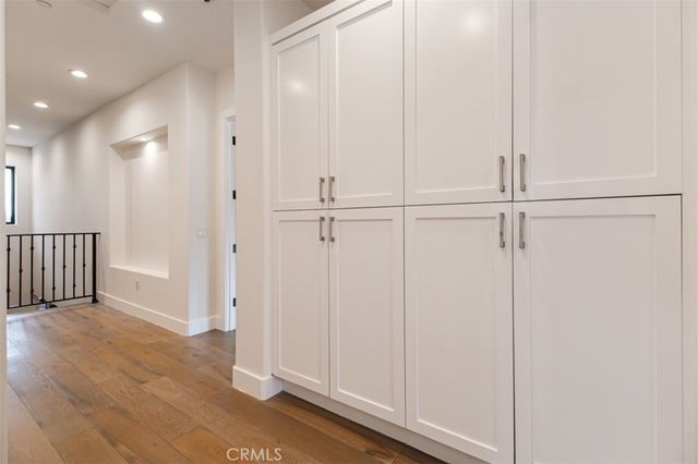 5017 Hesperia Ave, Encino, CA 91316