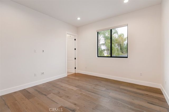 5017 Hesperia Ave, Encino, CA 91316