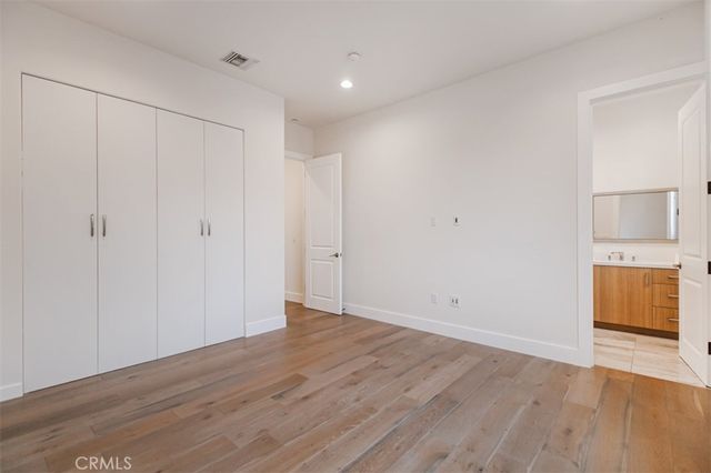 5017 Hesperia Ave, Encino, CA 91316