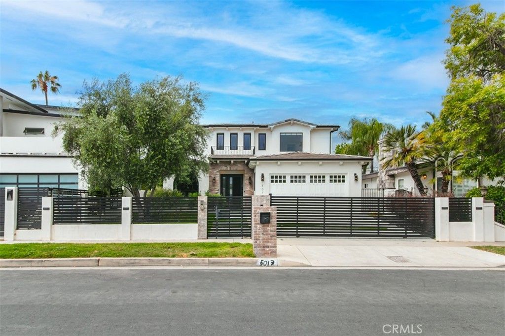 5017 Hesperia Ave, Encino, CA 91316