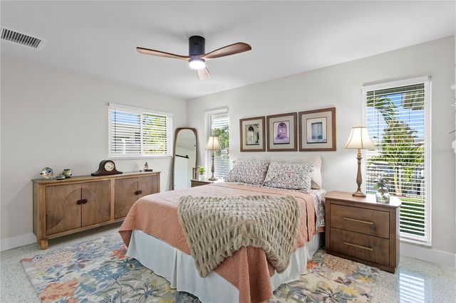 4152 13TH LANE NE, St Petersburg, FL 33703