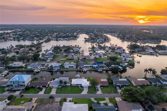 4152 13TH LANE NE, St Petersburg, FL 33703