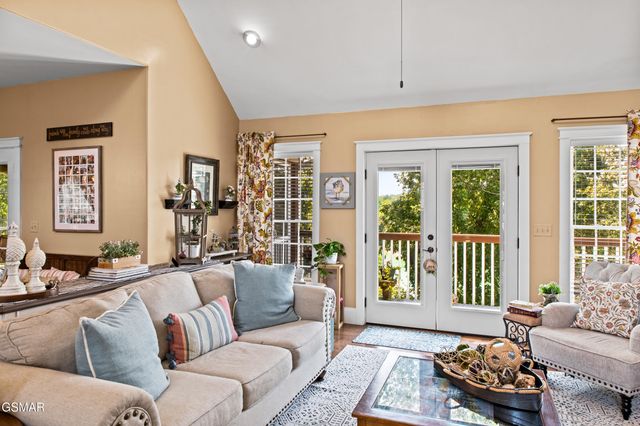 1279 Clabo Lane, Sevierville, TN 37876