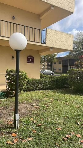 301 Cambridge Road 306, Hollywood, FL 33024