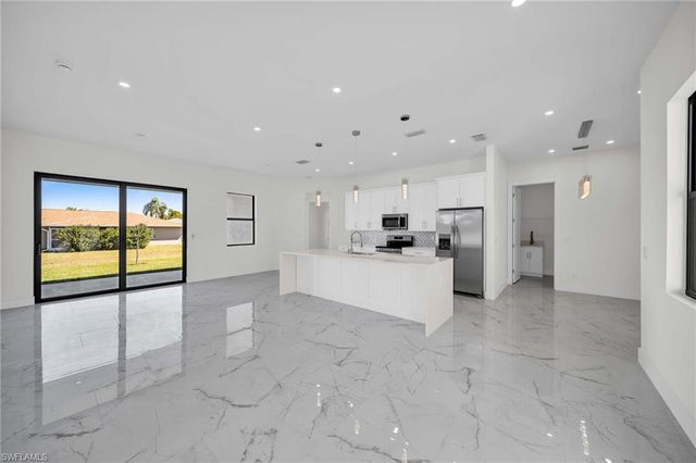 311 NW 4th ST, Cape Coral, FL 33993