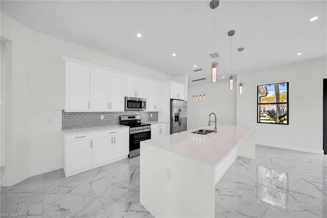 311 NW 4th ST, Cape Coral, FL 33993