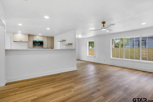 1513 E Lawrence St, Tyler, TX 75702