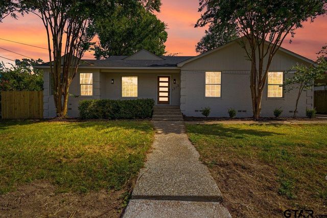 1513 E Lawrence St, Tyler, TX 75702