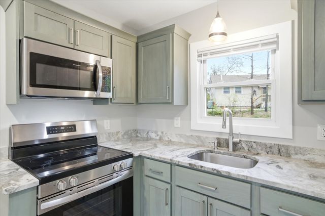 93 Lynchville Park Road, Goffstown, NH 03045