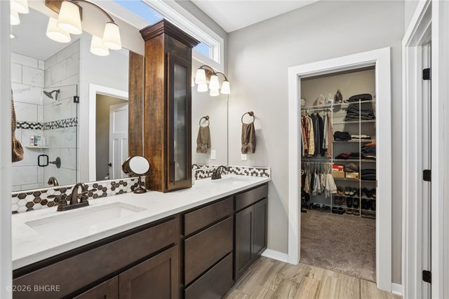 9126 Wellington Drive, West Des Moines, IA 50266