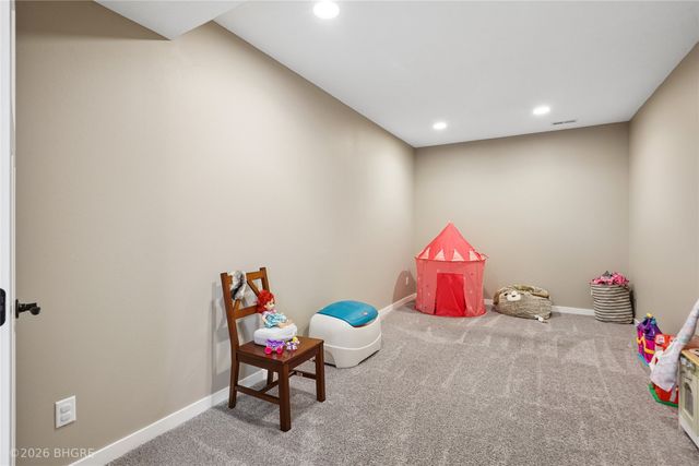 9126 Wellington Drive, West Des Moines, IA 50266