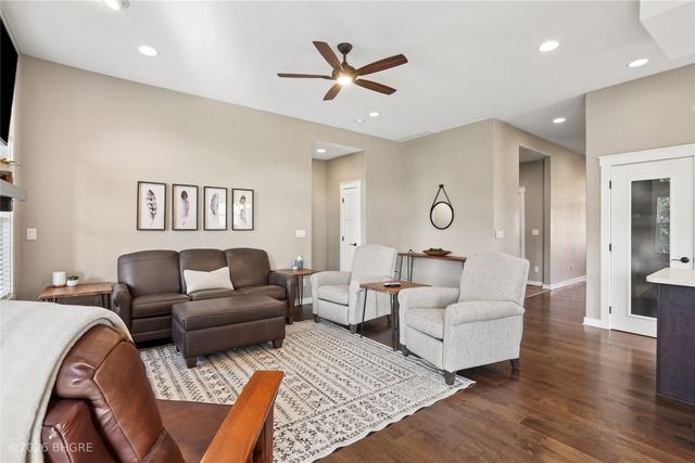9126 Wellington Drive, West Des Moines, IA 50266