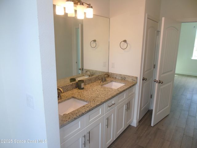 150 Delia Avenue NW, Palm Bay, FL 32907