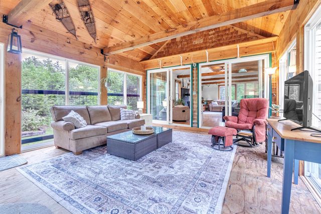 21 King's Row, Hillsborough, NH 03244