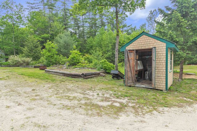 21 King's Row, Hillsborough, NH 03244