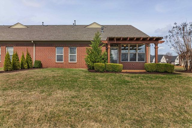 104 Saint Andrews Dr Unit 104, Oakland, TN 38060