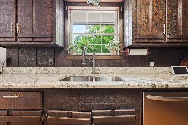 305 White Mountain, Marble, NC 28905