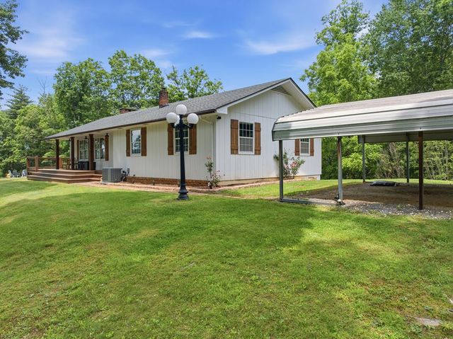 305 White Mountain, Marble, NC 28905
