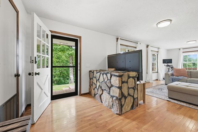 305 White Mountain, Marble, NC 28905