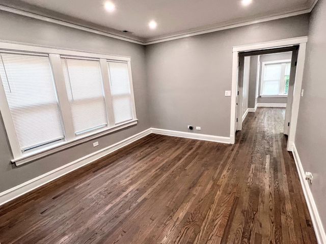 4838 W Addison Street 1, Chicago, IL 60641