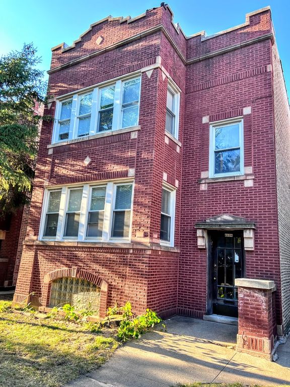4838 W Addison Street 1, Chicago, IL 60641