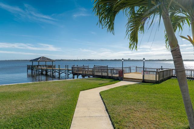 3307 SE SANDPIPER Circle, Port St. Lucie, FL 34952