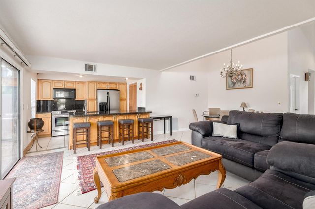 3307 SE SANDPIPER Circle, Port St. Lucie, FL 34952