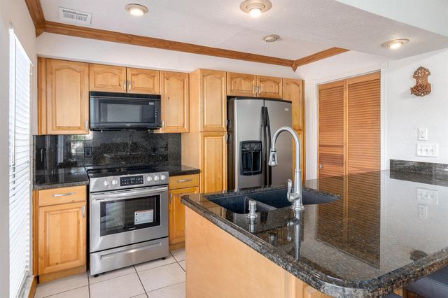 3307 SE SANDPIPER Circle, Port St. Lucie, FL 34952