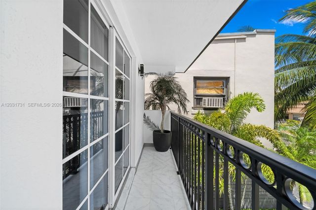 2752 SW 11th St, Miami, FL 33135