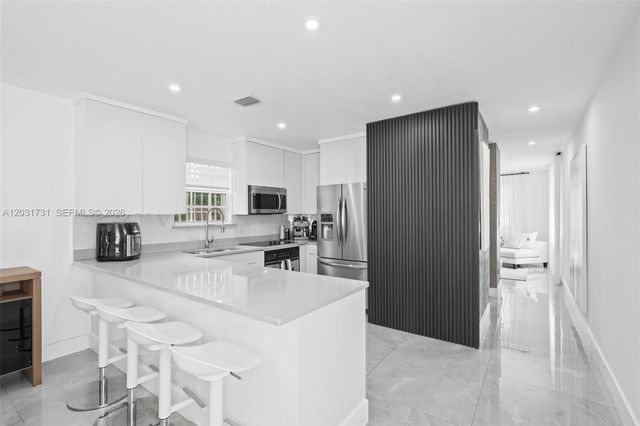 2752 SW 11th St, Miami, FL 33135