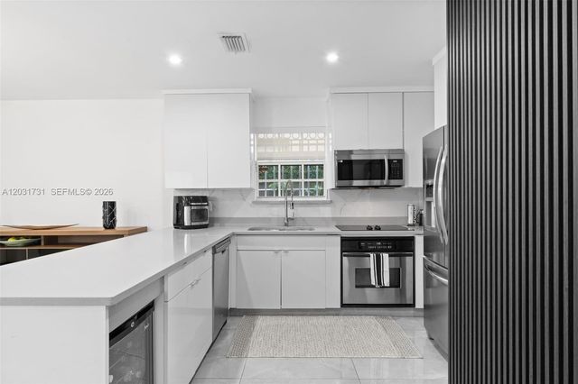 2752 SW 11th St, Miami, FL 33135