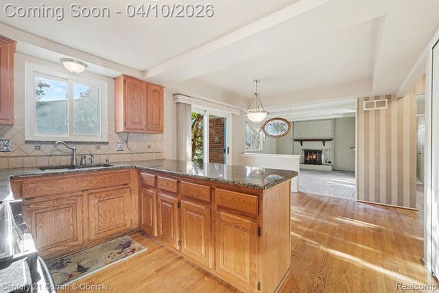 3836 Meadowbrook Drive, Troy, MI 48084