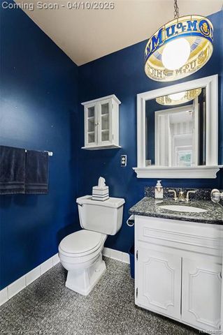 3836 Meadowbrook Drive, Troy, MI 48084